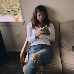 Meet your Posher, Ava